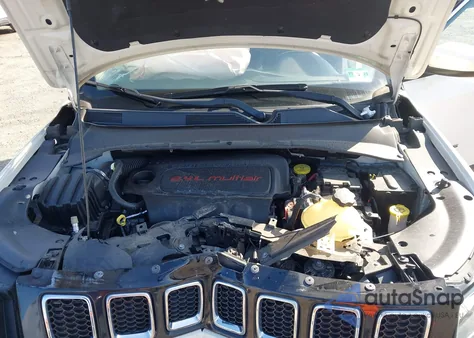 2018 Jeep Compass Latitude 4X4 из США, поврежденный, VIN 3C4NJDBB9JT436746